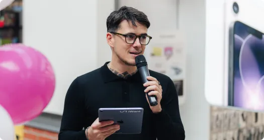 Moderátor doprovodného programu