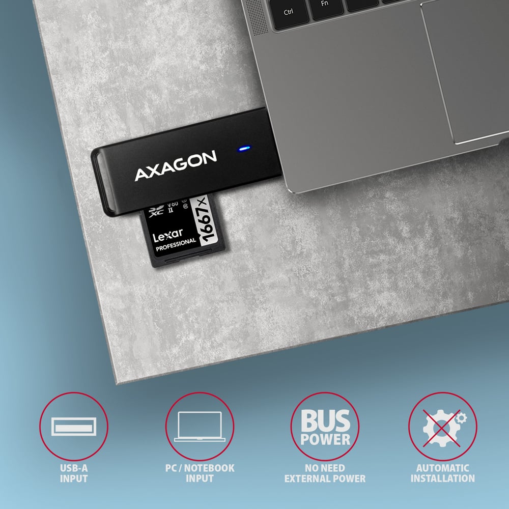 AXAGON CRE-S2N připojená k notebooku s kartou Lexar SDXC