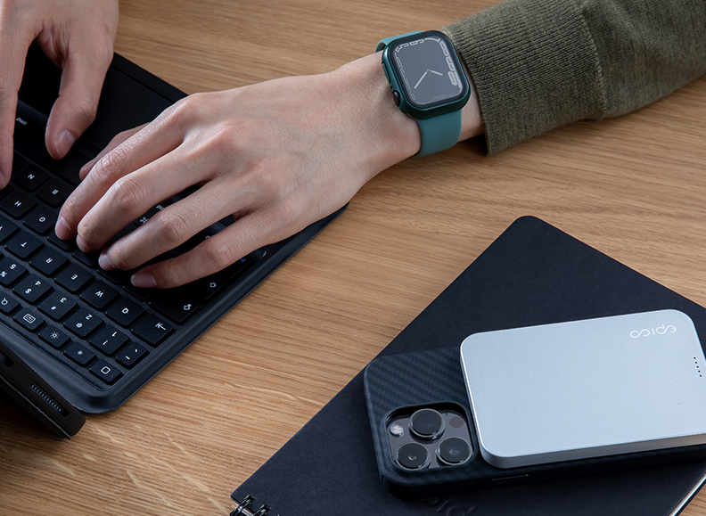 EPICO GLASS CASE Apple Watch 41 mm modrá