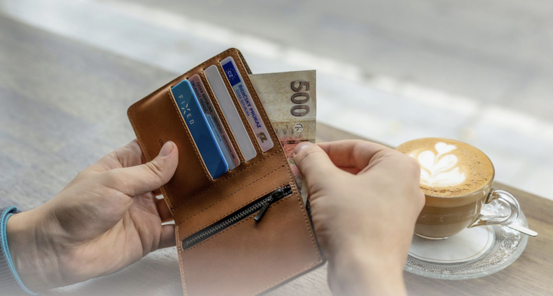 FIXED Tag Card smart lokátor s podporou Find My oranžový