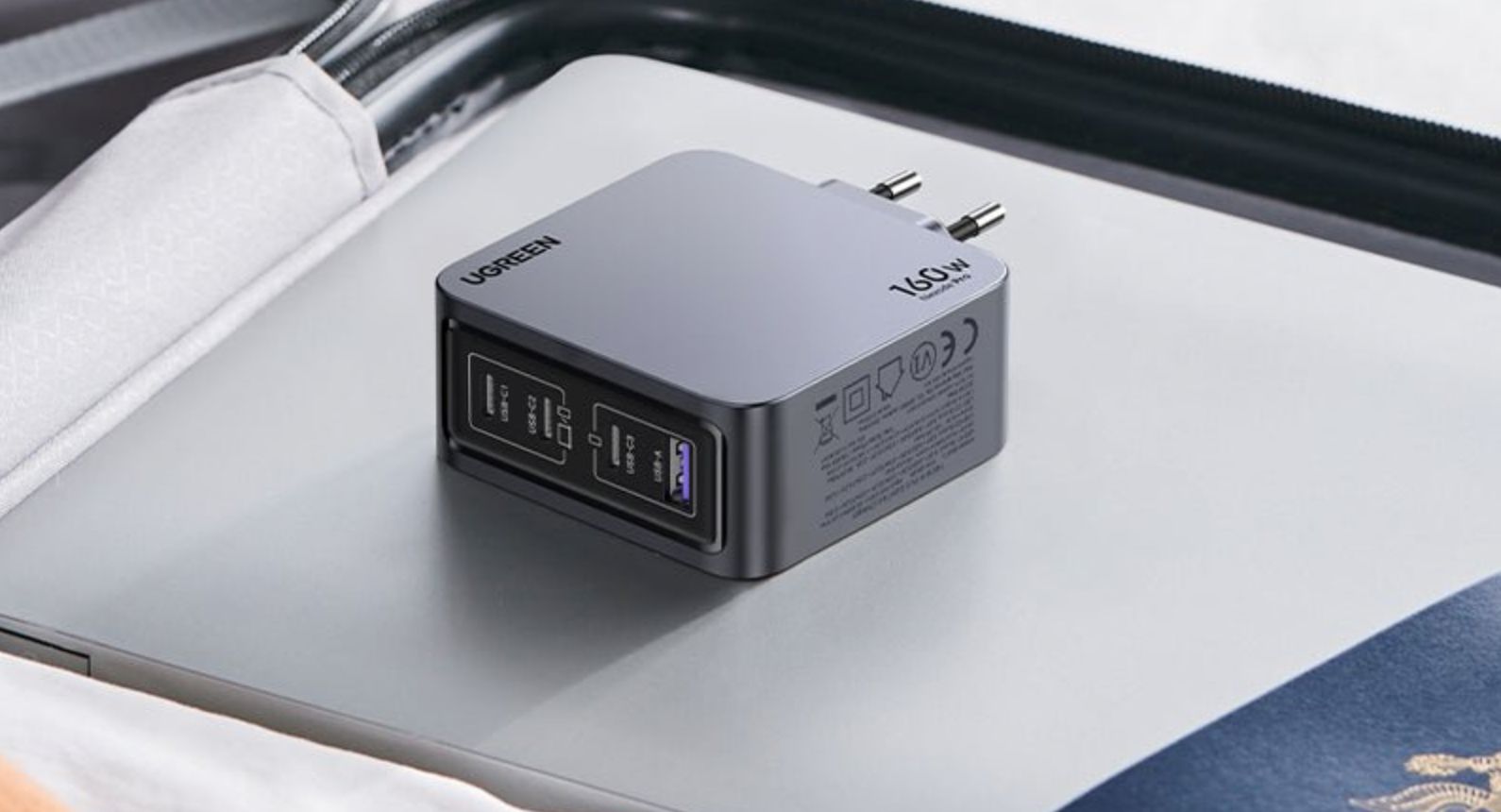 UGREEN Nexode 160W GaN nabíječka se čtyřmi porty šedá