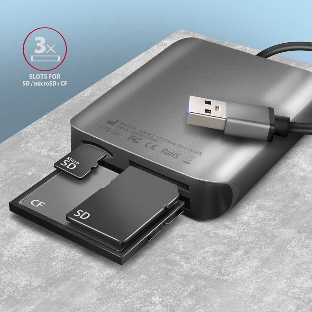 Tři sloty čtečky AXAGON CRE-S3 pro karty SD, microSD a CompactFlash
