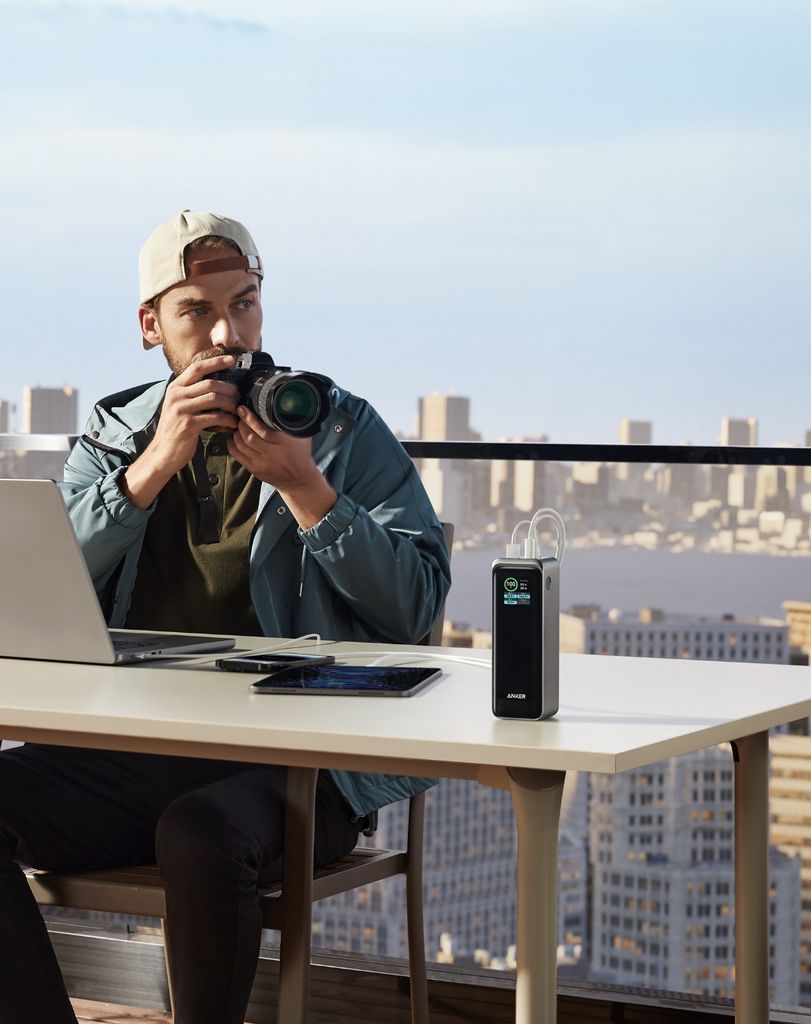 Anker powerbanka Prime 27650mAh, 250W černá