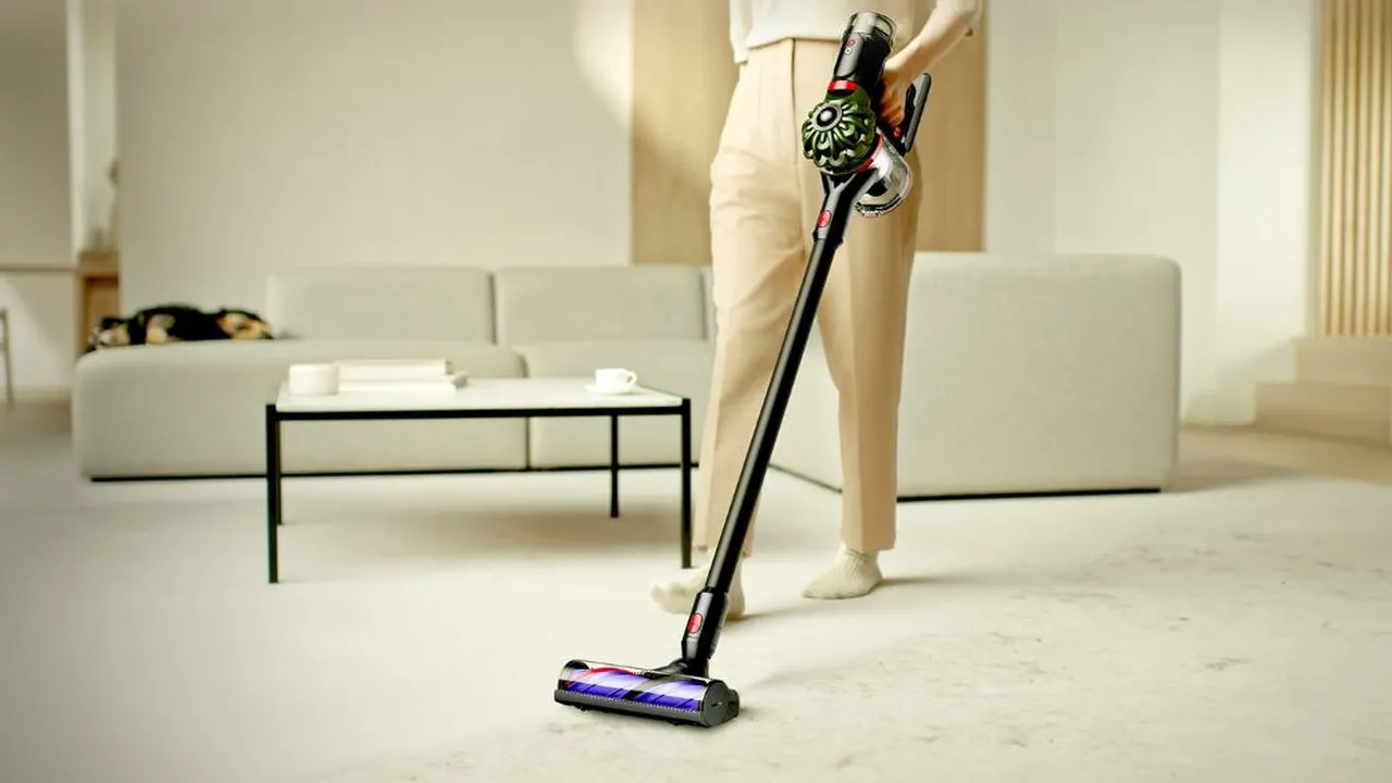 Dyson V8 Cyclone 2026 tyčový vysavač
