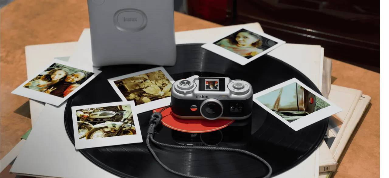 Fujifilm Instax Pal 2 fotoaparát černý