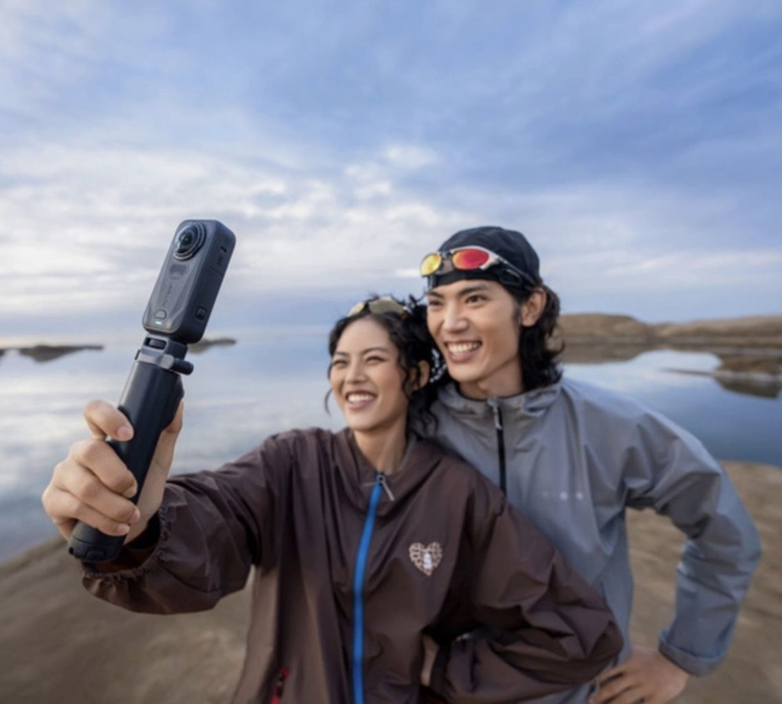 Insta360 X6 Standard Bundle akční kamera černá