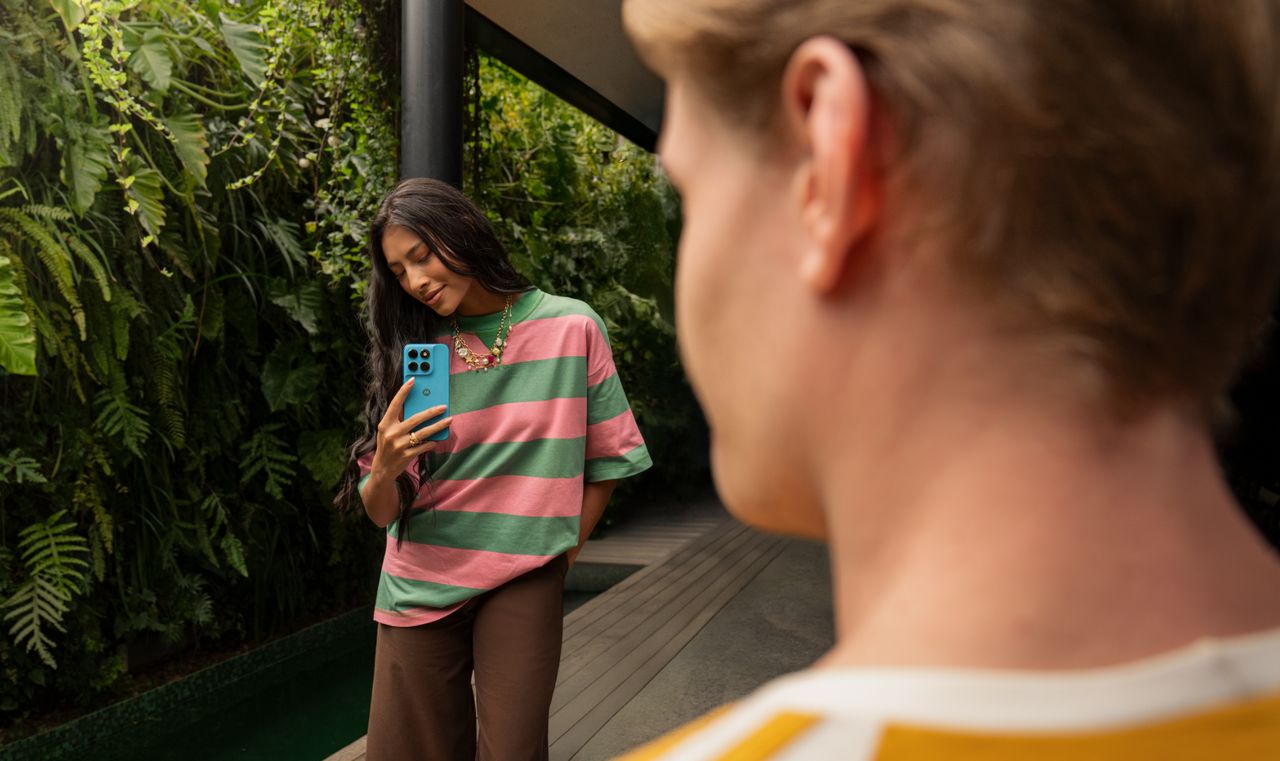 Motorola Moto G87 5G 8GB/256GB PANTONE Overture