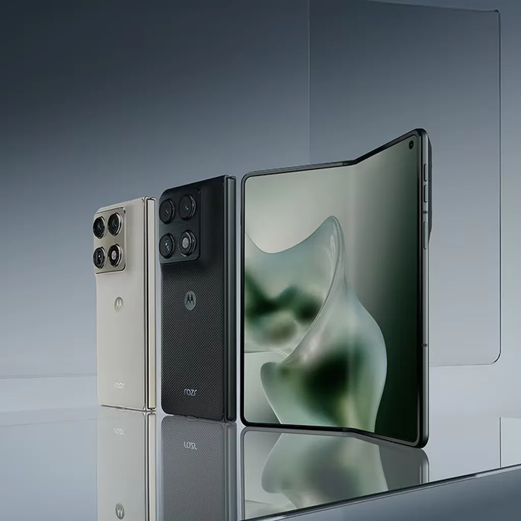 Motorola Razr Fold súčasť FIFA World Cup 26™ Edition