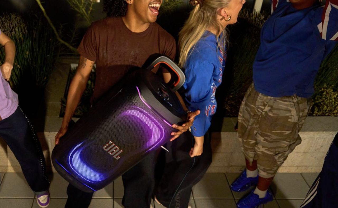 JBL PartyBox 330 bílý