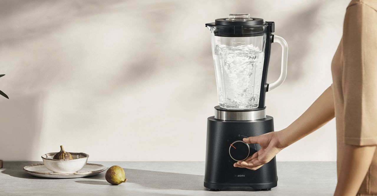 Xiaomi Blender EU mixér černý