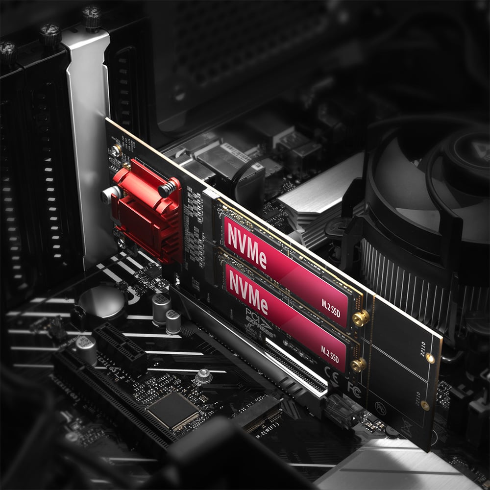 AXAGON PCEM2-ND nainstalovaná ve slotu PCI Express počítače