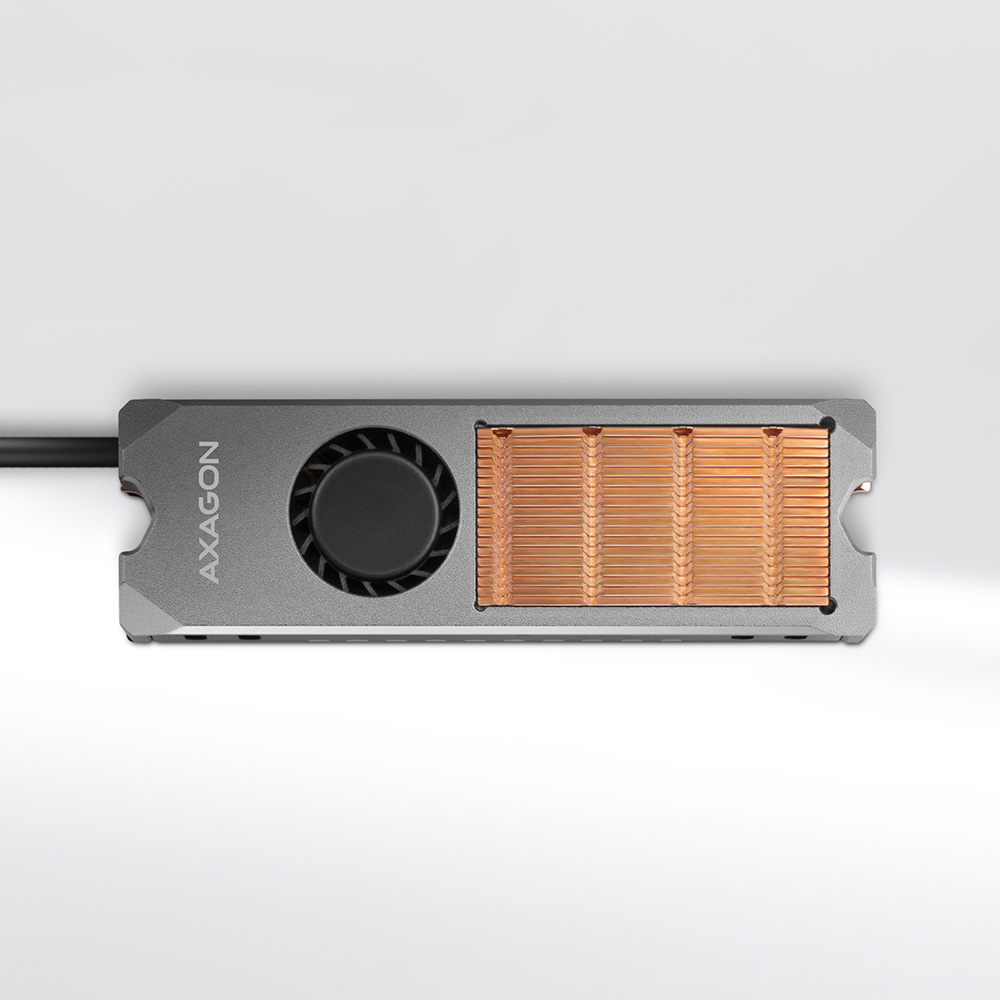 AXAGON CLR-M2FAN – aktivní chladič M.2 SSD s ventilátorem, pohled shora