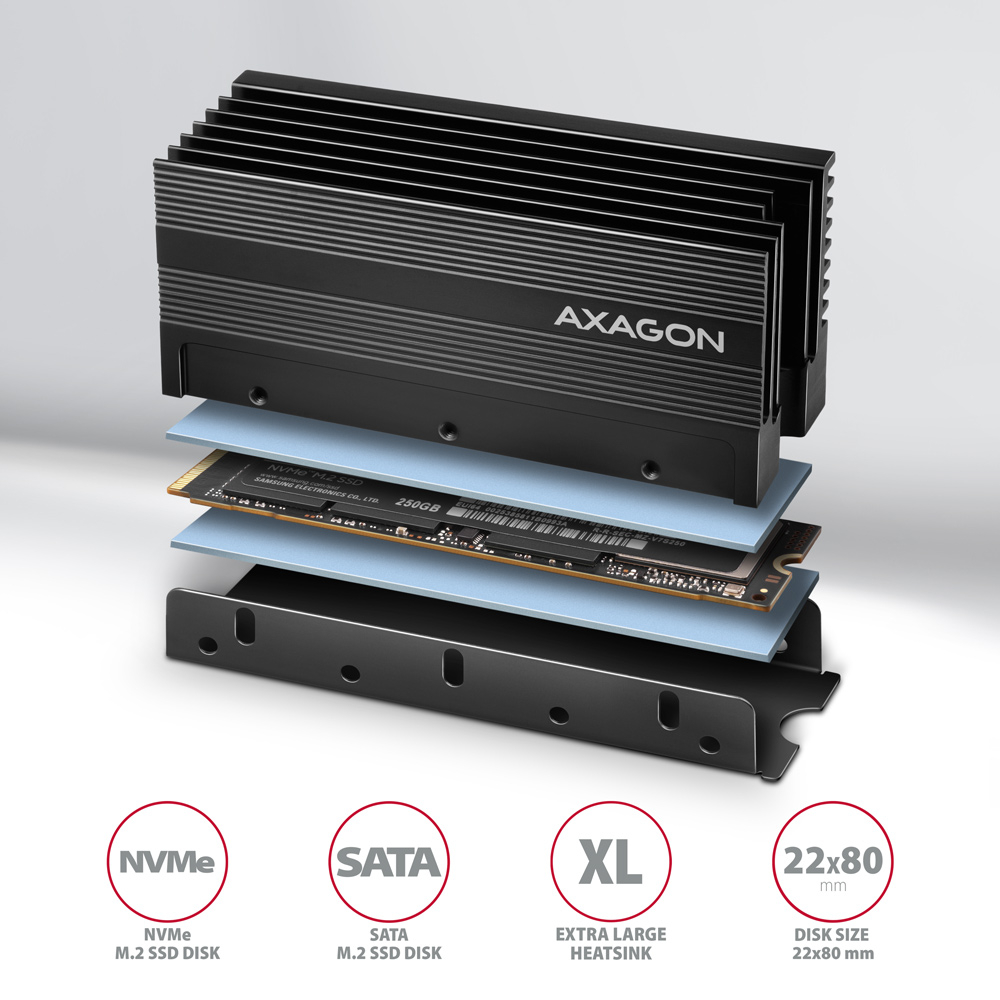 AXAGON CLR-M2XL – rozložený pohled na chladič, teplovodivé podložky a M.2 SSD disk