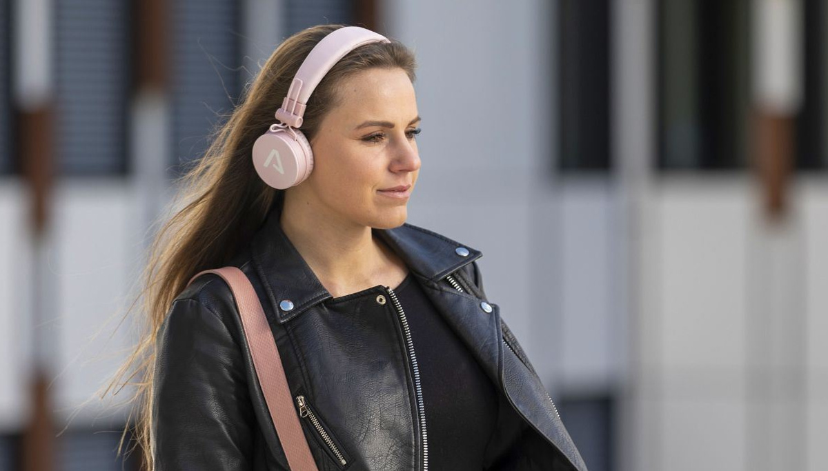 LAMAX Blaze2 USB-C bezdrátová sluchátka růžová