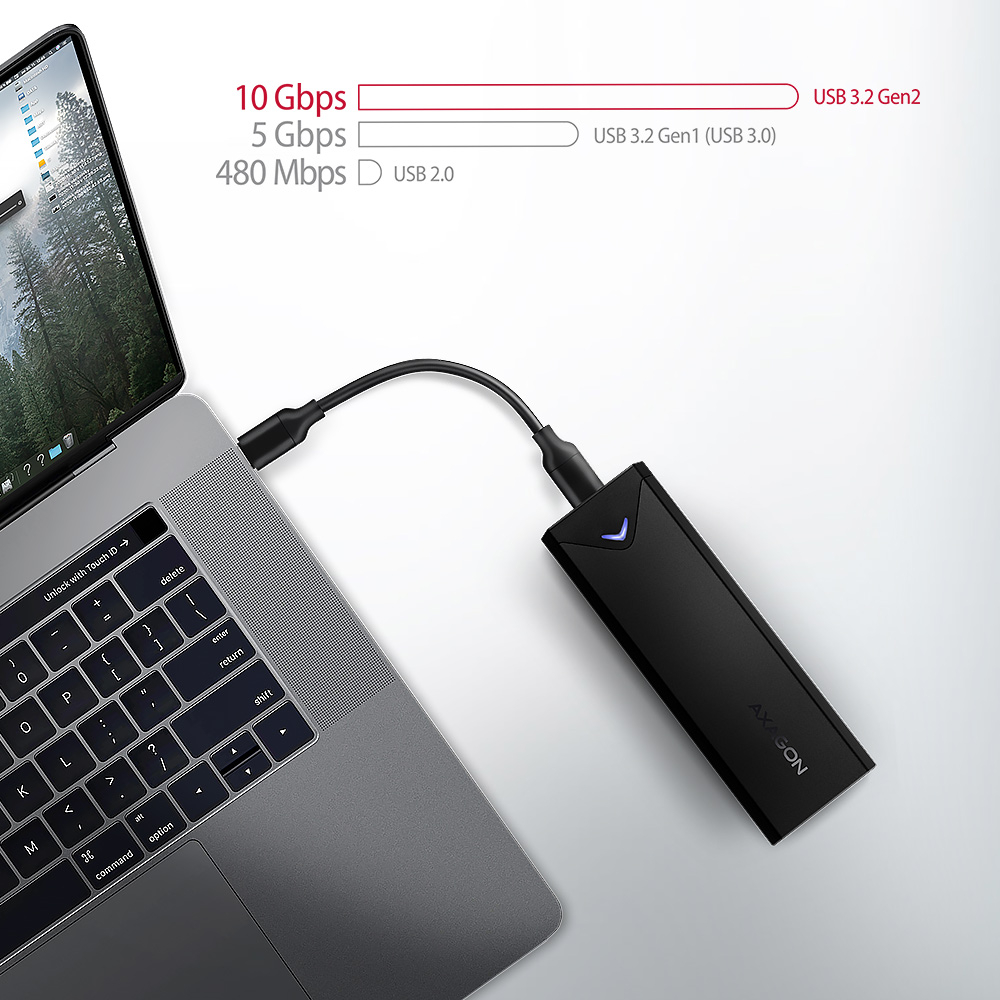 AXAGON EEM2-UB2 připojený k notebooku, srovnání rychlostí 10 Gbps, 5 Gbps a 480 Mbps