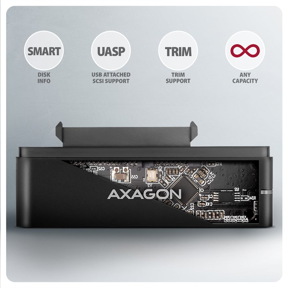 Vnitřní elektronika adaptéru AXAGON ADSA-FPX s podporou SMART, UASP a TRIM