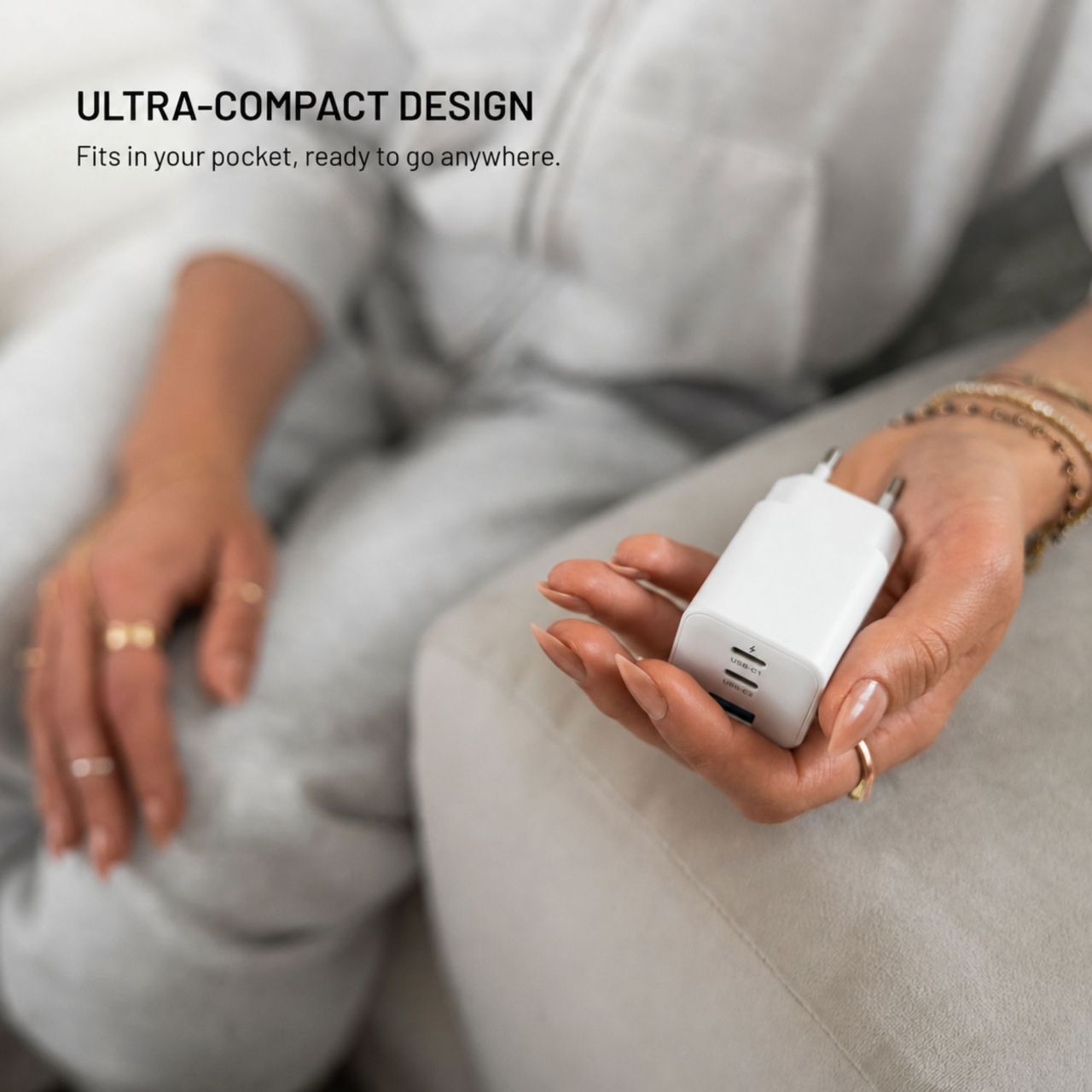 FIXED Mini GaN nabíječka s 2x USB-C a USB-A, PD, 100W, bílá