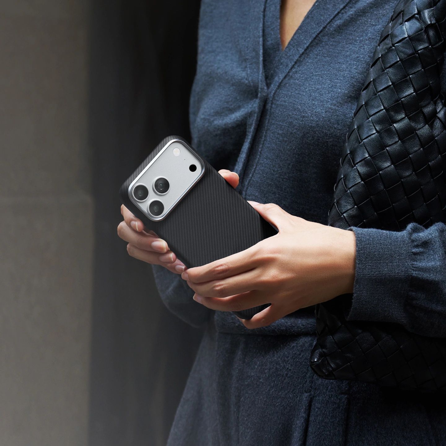 Pitaka Edge Case MagSafe kryt iPhone 18 Pro Black/Grey Twill
