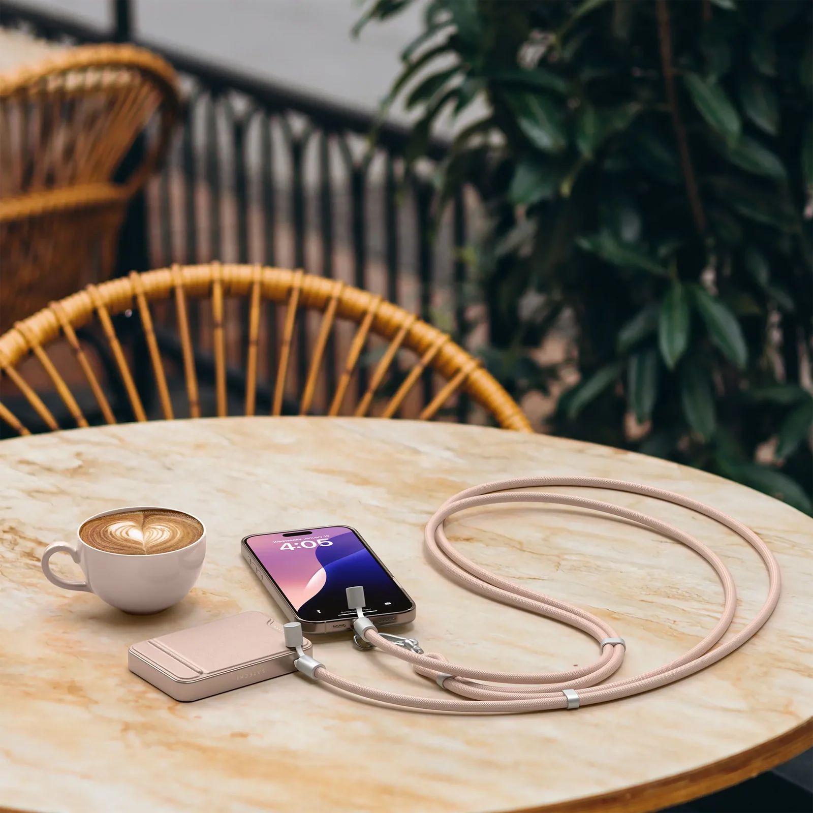 Satechi OntheGo USB-C Lanyard popruh s kabelem béžový