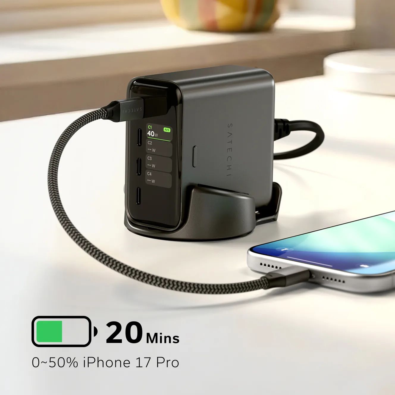 Satechi ChargeView 140W Desktop Charger nabíječka (4xUSB-C) vesmírně černá
