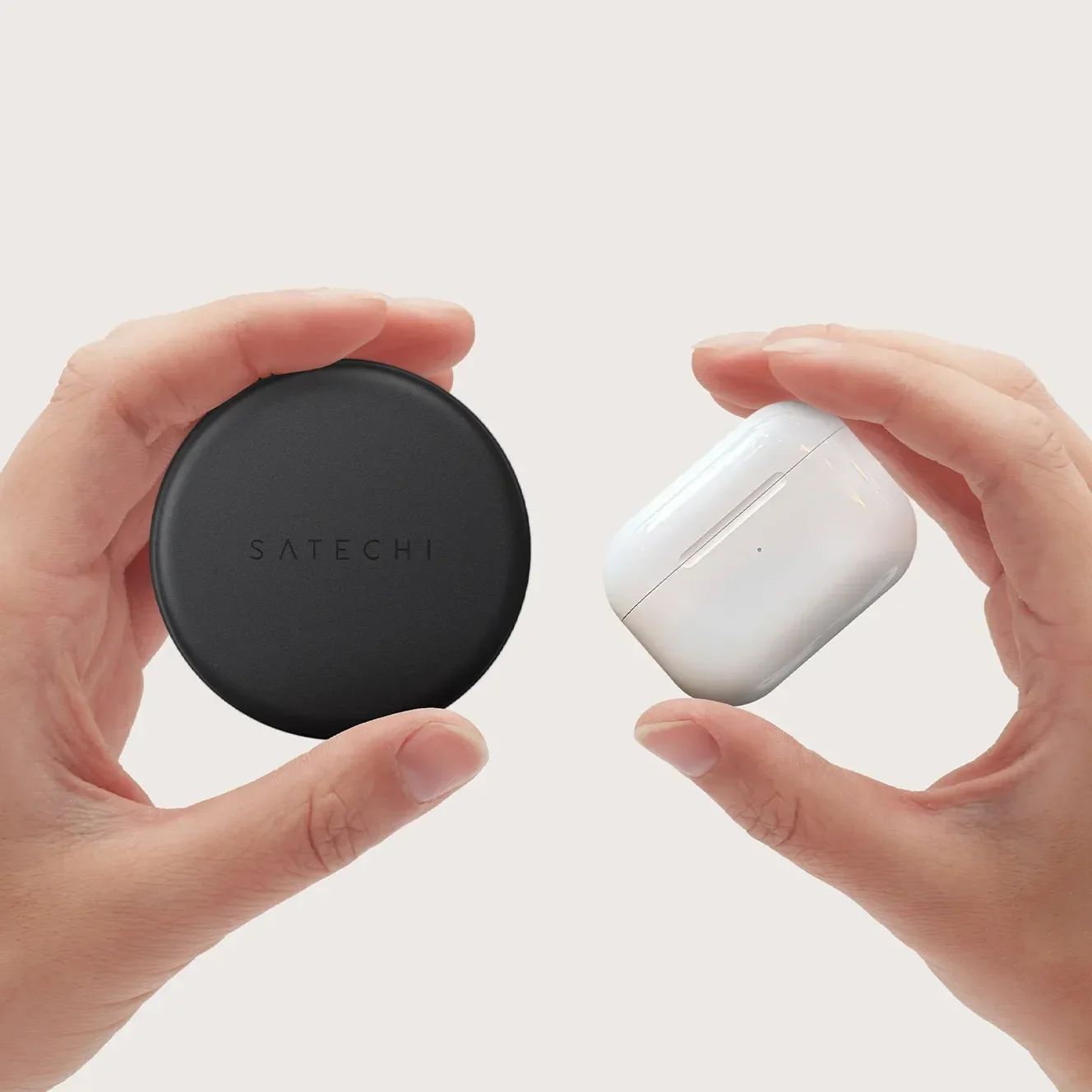 Satechi OntheGo 7-in-1 USB Multiport Adapter (MacBook) černý
