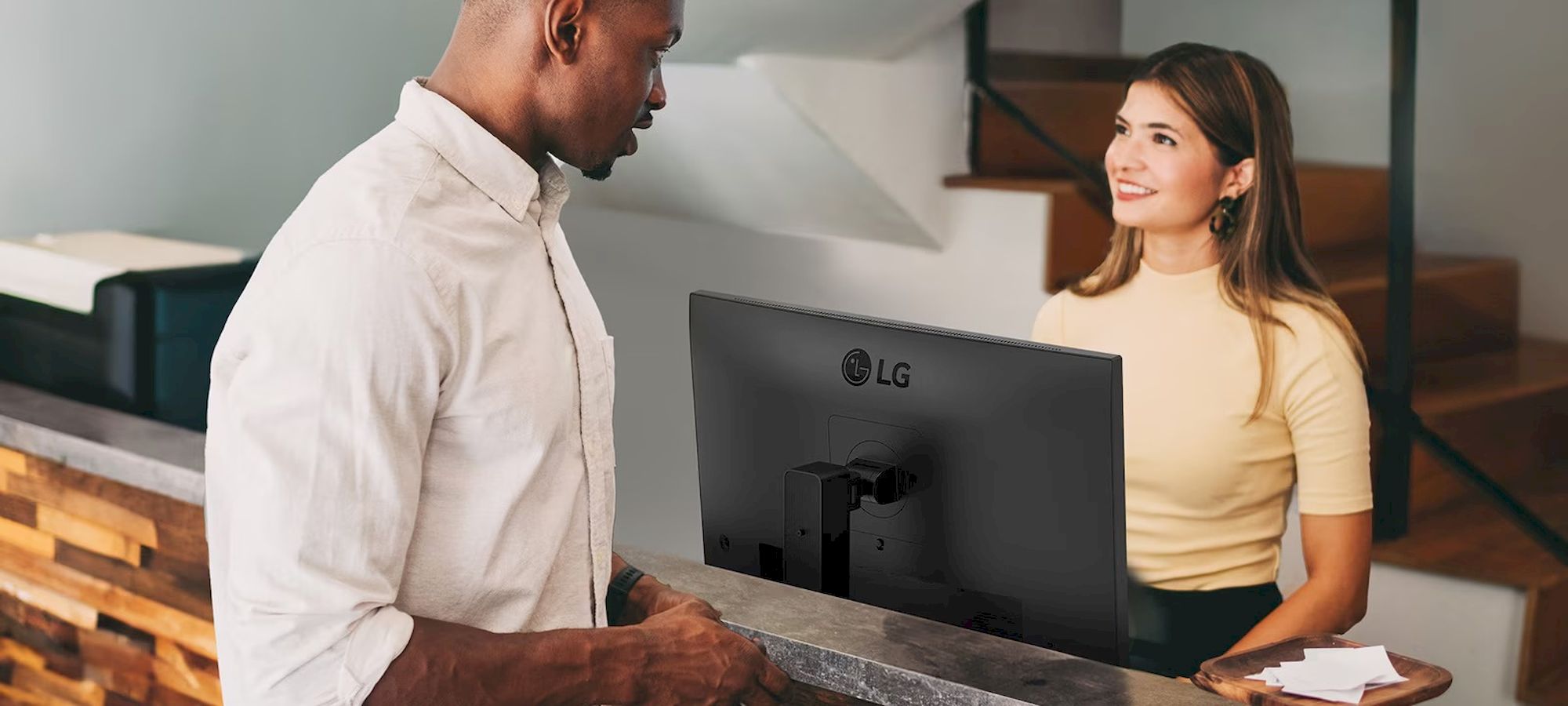 LG 24BA560-T monitor 24"