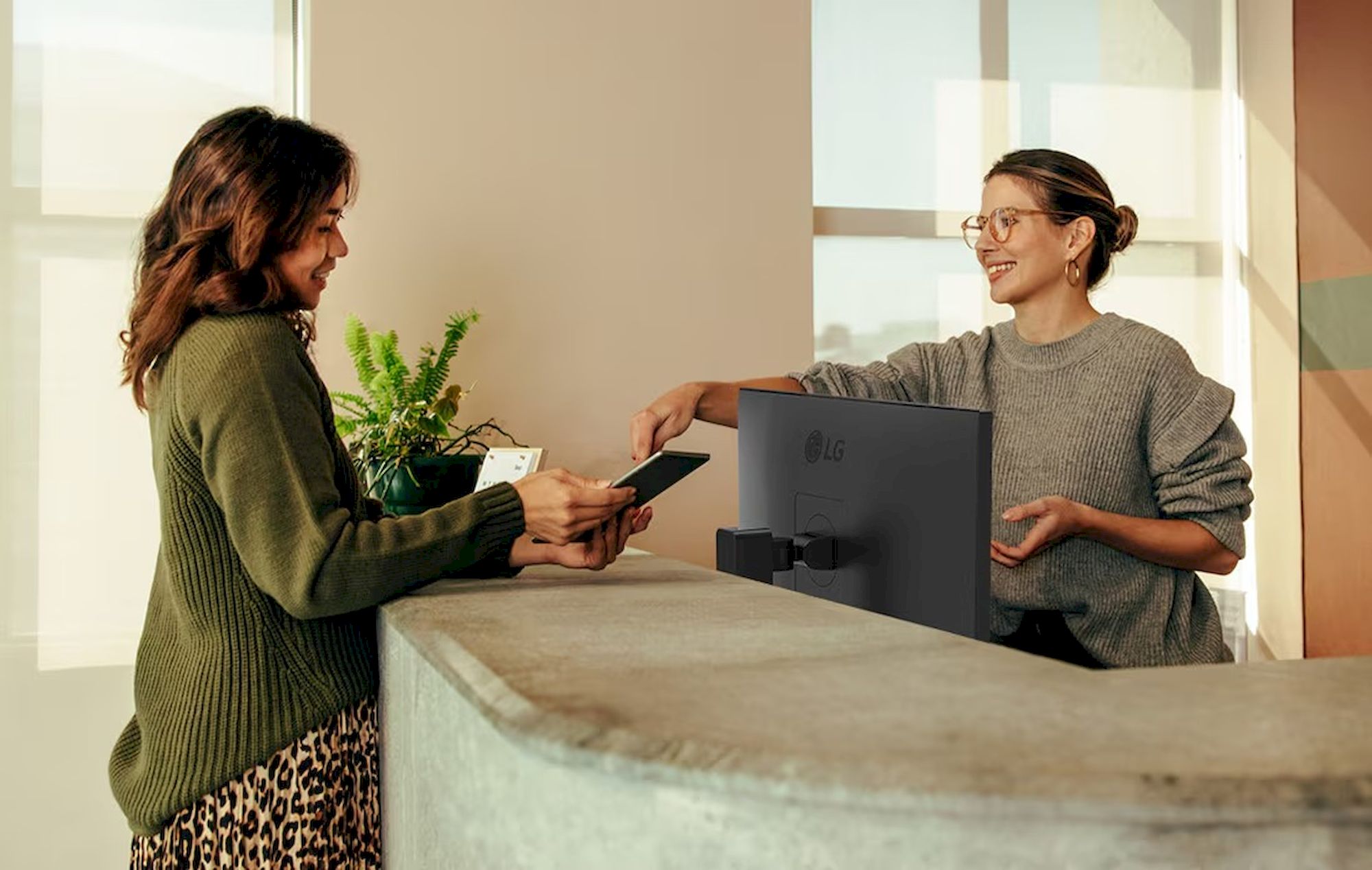LG 24BA560-T monitor 24"