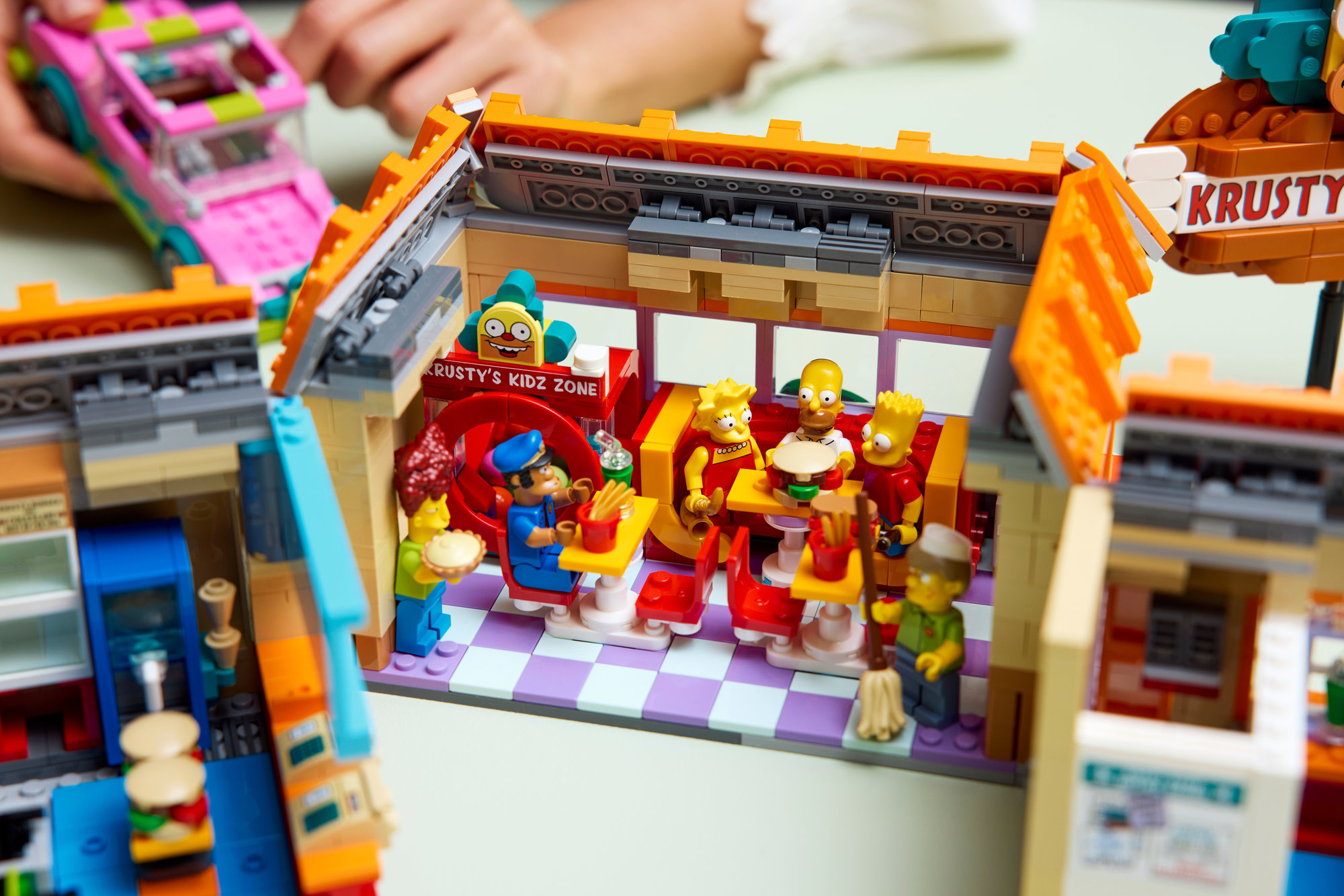 LEGO Icons 10352 The Simpsons: Krusty Burger