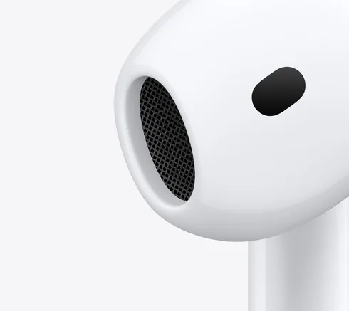 Sluchátko AirPods 5 zblízka