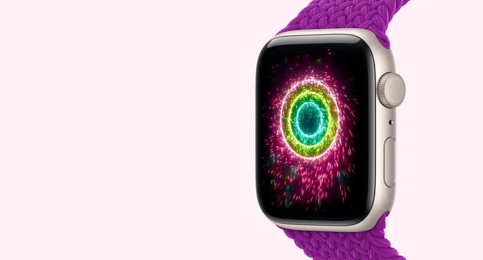 Oslava uzavřených kroužků aktivity na Apple Watch SE 3