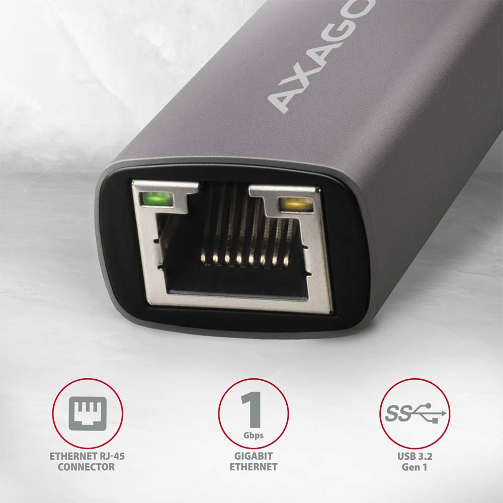 AXAGON ADE-TRC – detail RJ-45 portu a LED indikátorů