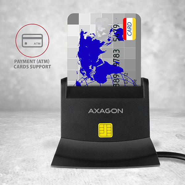 AXAGON CRE-SM2 se zasunutou platební bankovní kartou